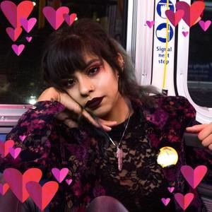 Meet your Posher, Angeline